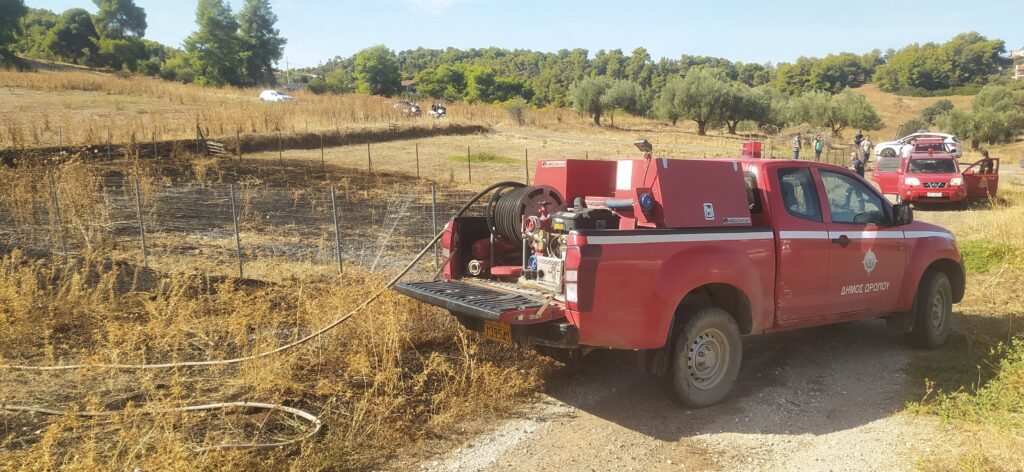 Πυρκαγιά πλησίον ΕΝΕΓΥΛ Ωρωπού